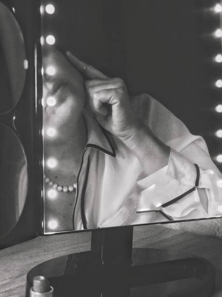 بررسی برخورد کیم کارداشیان با لباس مرلین مونرو لباس مرلین مونرو