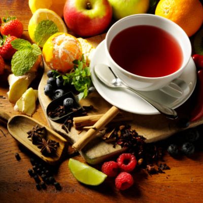 روش تهیه چای سرد تمشک با طعم بینظیر روش تهیه چای سرد تمشک با طعم بینظیر