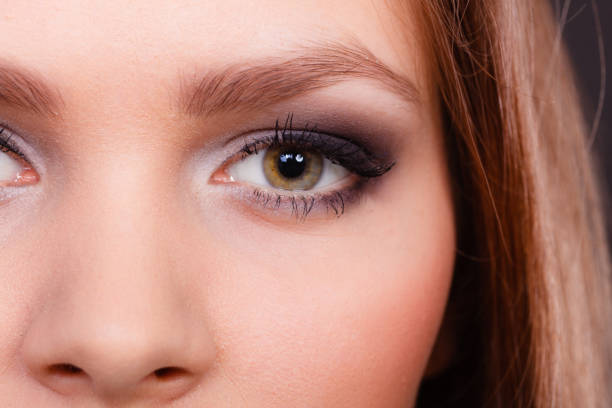 Hashur colored eyebrows