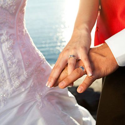 چرا لباس عروس به رنگ سفید هست