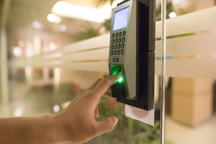 نرم افزار حضور و غیاب