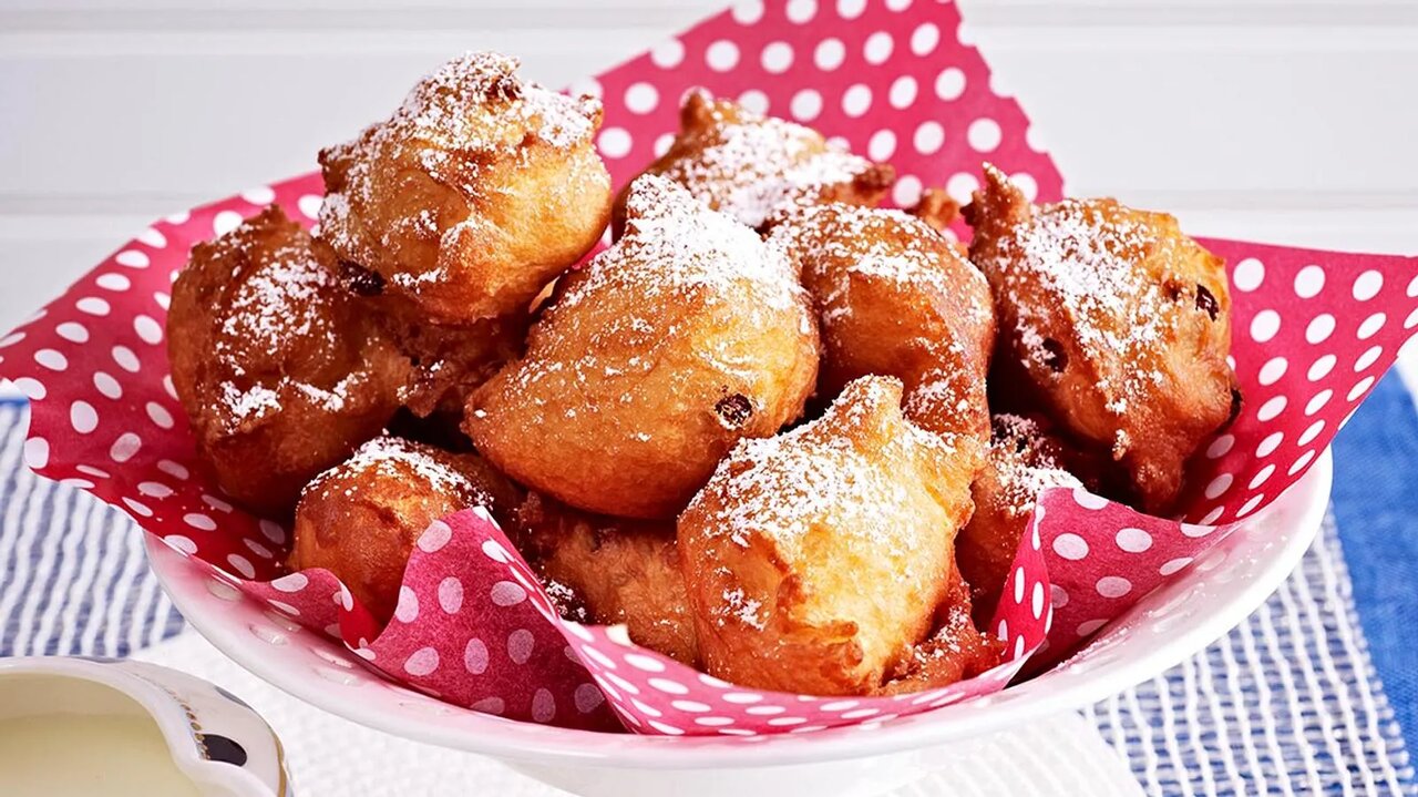 شیرینی اولیبولن ؛ شیرینی محبوب هلندی ها برای سال نو میلادی