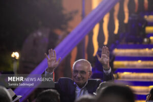 مرور آثار اقتباسی در «پشت‌جلد»؛ مرادی کرمانی سوژه قسمت اول شد