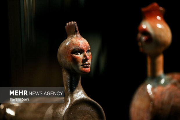 افتتاح آرت‌فر تهران؛ آلودگی هوا مانع بینال کاریکاتور و سرامیک نشد