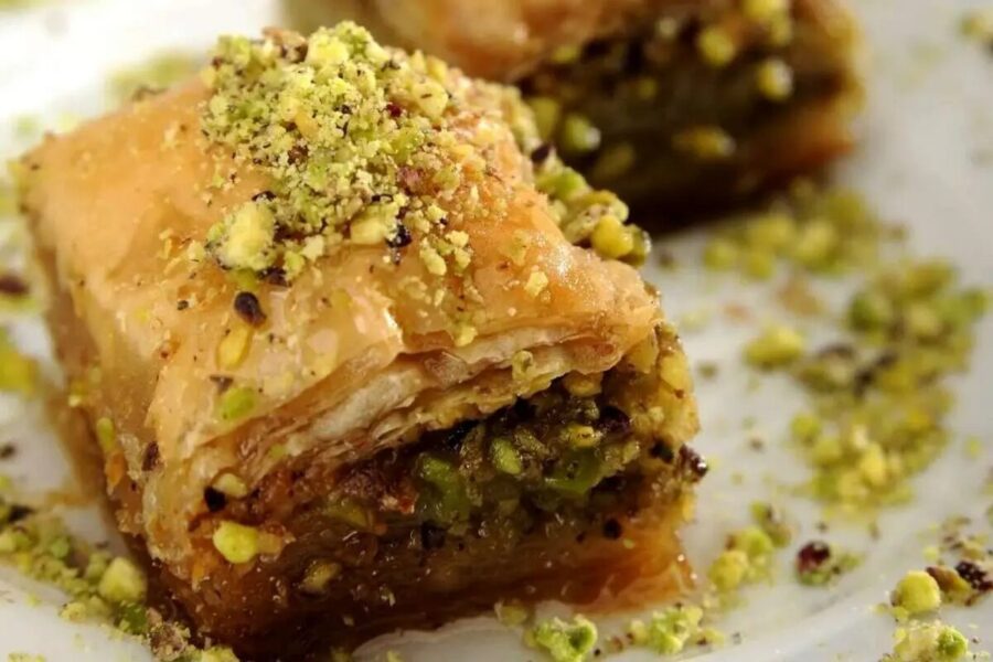 بستنی خامه‌ای دومین دسر محبوب دنیا شد | فهرست ۱۰ شیرینی برتر جهان