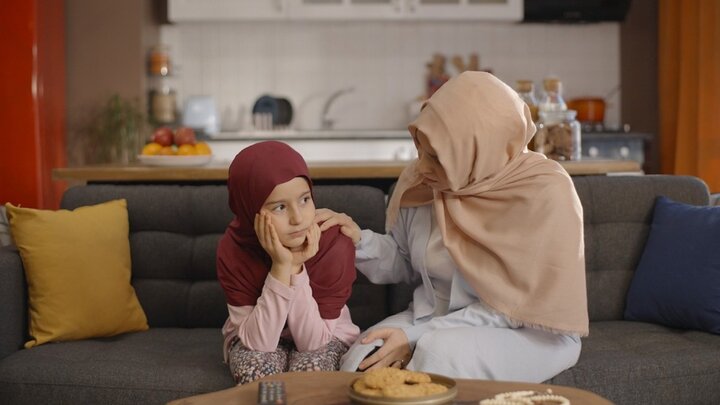 تربیت کنترلمحور «کرامت» نمیآورد؛ تکیه صرف بر نصیحت، نتیجه عکس دارد تربیت کنترلمحور «کرامت» نمیآورد؛ تکیه صرف بر نصیحت، نتیجه عکس دارد