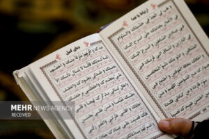 حضور پرشور دانشجویان عمره‌گزار در مراسم معنوی دعای کمیل