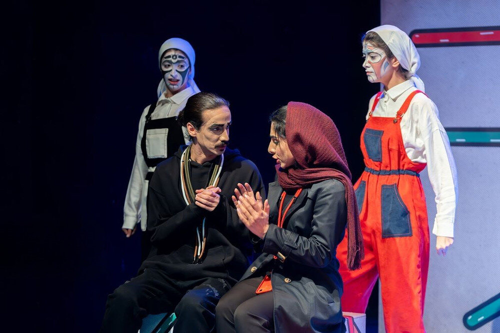 روایتی از روزمرگی در زندگی امروز؛ مترو بازتاب‌دهنده تنوع اجتماعی است