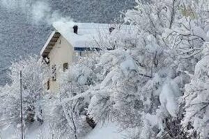 زیبایی حیرت انگیز اولین برف پاییزی در ارتفاعات سوادکوه+ عکس