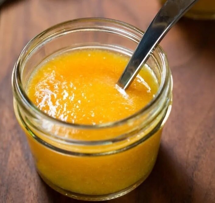 سس هلو خانگی ؛ شفاف، خوش طعم و مناسب برای سرو انواع دسر سس هلو خانگی ؛ شفاف، خوش طعم و مناسب برای سرو انواع دسر