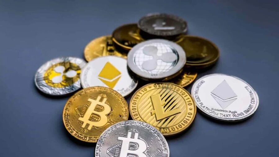 قیمت ارز‌های دیجیتال امروز شنبه ۱۵ آذر ۱۴۰۴ / بیت کوین و اتریوم نوسان جزئی تجربه کردند