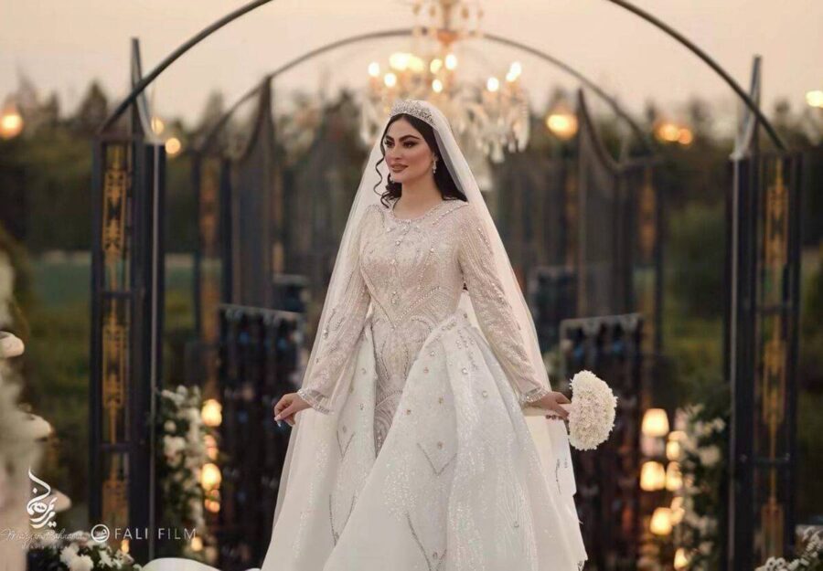 نگاهی به لباس عروس مریم مومن / خانم بازیگر با لباس عروس ترند سلطنتی درخشید + عکس