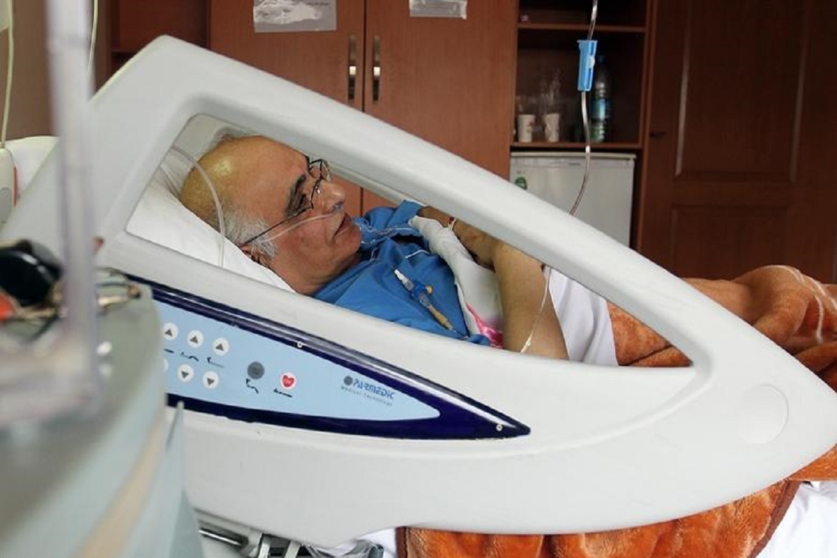 هنرمند محبوب ایران بستری شد / مردم دعا کنند هنرمند محبوب ایران بستری شد / مردم دعا کنند