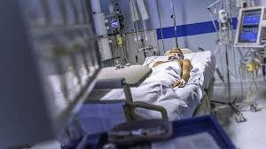 وضعیت رضا امیرخانی بحرانی است / مردم دعا کنند وضعیت رضا امیرخانی بحرانی است / مردم دعا کنند