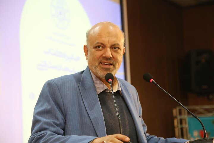 یک سوم رشد اقتصادی کشور به عهده دانشگاهها است یک سوم رشد اقتصادی کشور به عهده دانشگاهها است