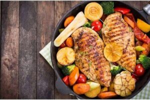 ۱۰ غذای رژیمی با مرغ برای ناهار محل کار : سیرکننده، پروتئینی و آماده