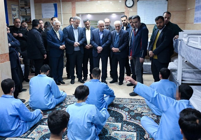 بازدید وزیر دادگستری از کانون اصلاح و تربیت استان تهران
