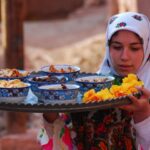 ۵ غذای ایرانی که خارجی‌ها عاشقش هستند؛ از کباب تا ته‌چین با دستور پخت