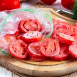بهترین روش نگهداری گوجه فرنگی در فریزر با ماندگاری یک‌ساله