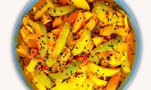 ترشی انبه جنوبی؛ بمب طعم و چاشنی همیشگی سفرههای خاص ترشی انبه جنوبی؛ بمب طعم و چاشنی همیشگی سفرههای خاص
