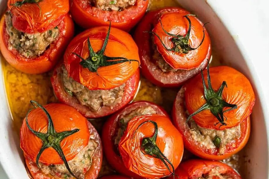 خودتان را از خوردن دلمه گوجه فرنگی محروم نکنید، طعمش بی نظیر است
