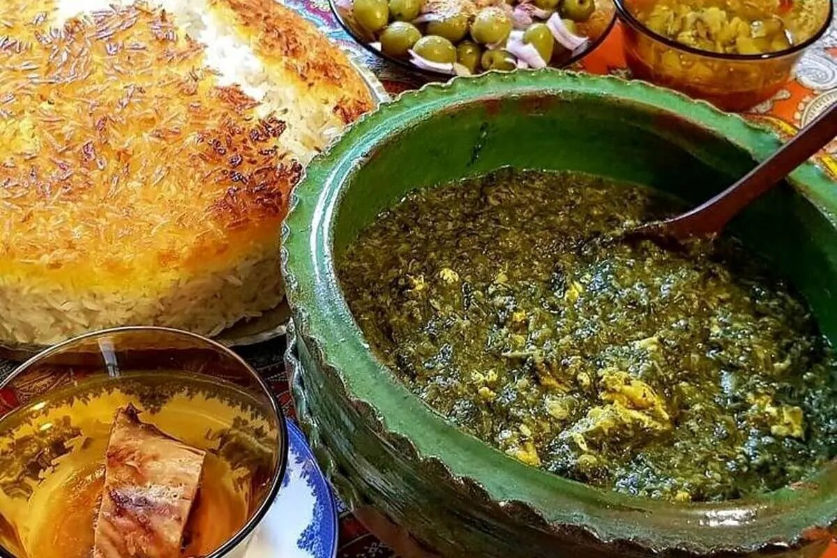 خورشت تُرشِ تَره با ماهی کولی؛ اگر سیر ترشی ندارید این غذا را درست نکنید خورشت تُرشِ تَره با ماهی کولی؛ اگر سیر ترشی ندارید این غذا را درست نکنید