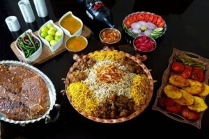 طرز تهیه پتله پلو همدانی؛ یک غذای سنتی و مقوی با برنج و گندم + روش تهیه اراکی ها