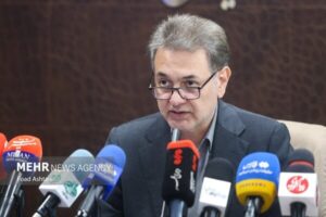 ناصحی: تلاش می‌کنیم هر ایرانی از پوشش بیمه سلامت برخوردار شود