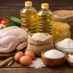 کالاهای اساسی تا پایان سال تامین است