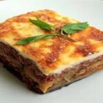 اگر گوشت چرخ‌کرده دارید، موساکا بادمجان درست کنید