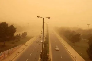 تهران در محاصره باد شدید و گرد و خاک؟ / هواشناسی هشدار نارنجی صادر کرد