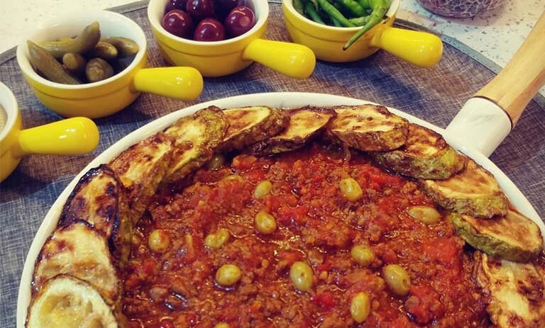 قیمه توماتیز ؛ خورشت محبوب و خوشمزه کردها با یک دستور ساده قیمه توماتیز ؛ خورشت محبوب و خوشمزه کردها با یک دستور ساده + طرز تهیه قیمه توماتیز