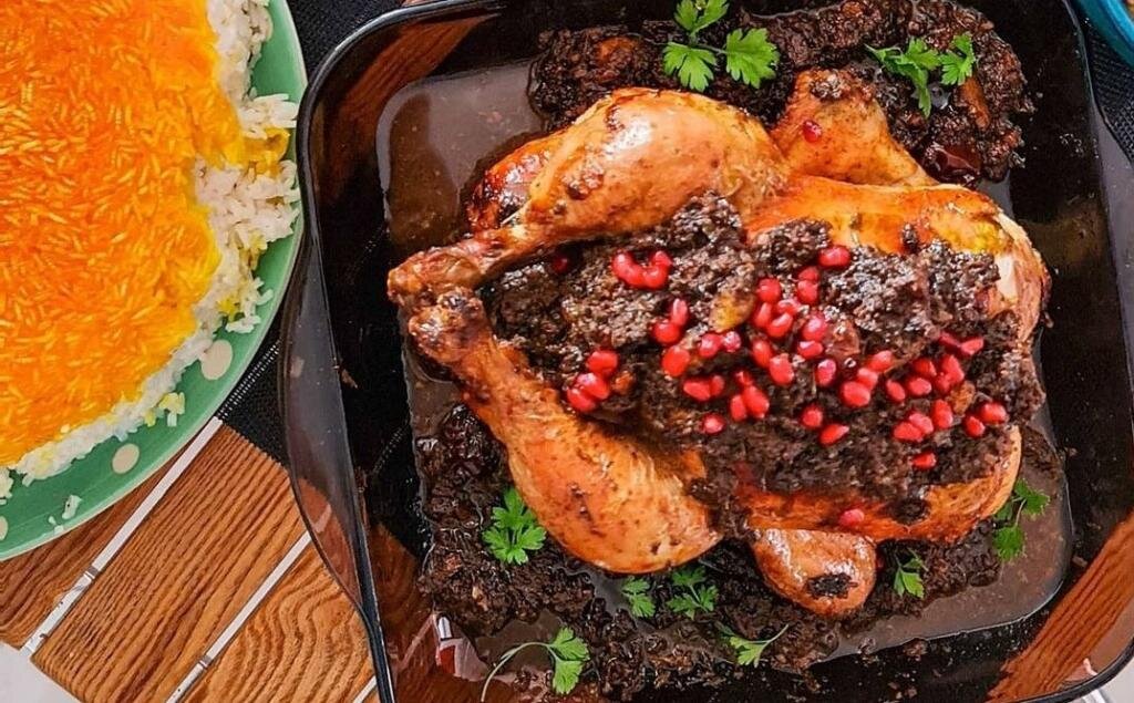 مرغ لونگی گیلانی ؛ این یک دستور خوشمزه برای شکم پر کردن مرغ است