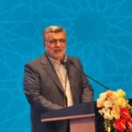 گلایه وزیر بهداشت از تجویز ۱۰۰ عدد آموکسی‌سیلین در نسخه بیمار