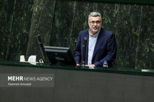 ۱۵۷ سوال از وزیر بهداشت؛ ظفرقندی به مجلس می رود