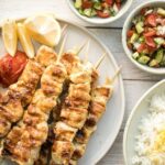 فوت و فن‌ تهیه جوجه کباب آبدار و خوشمزه؛ چه کنیم جوجه کباب نرم شود؟ | چه سسی به جوجه کباب بزنیم؟
